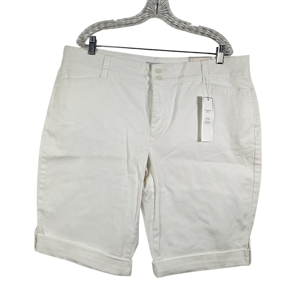 Charter Clubโ Womens Plus Size 18 White Classic Fit Core Casual Bermuda Shorts